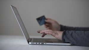 'Alışverişlerde internet korsanlarına karşı tedbirli olun