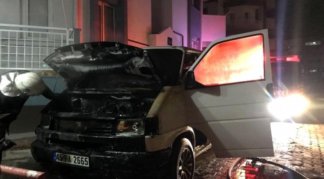 Bir gün önce tamir ettirdiği kamyoneti yandı