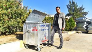 Koronavirüse karşı pedallı konteyner 