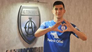 Altınordu'da kaleci Ertuğrul ayrıldı