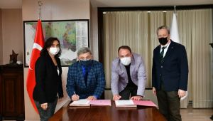  Çiğli Belediyesi'ne Tam Donanımlı Ambulans Bağışı