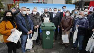 Konak’ta apartman görevlilerine temizlik seti