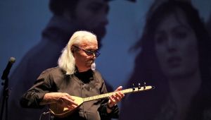 Sanatçılardan Bayraklı’ya Yeni Yıl Sürprizi