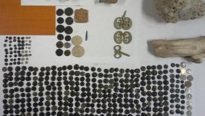 Anadolu'dan kaçırılan 412 tarihi eser Türkiye'ye getirildi