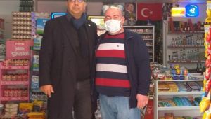 CHP’li iş insanı esnafa da vatandaşa da el uzattı