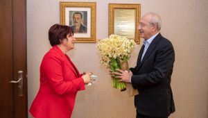 Kemal Kılıçdaroğlu’na nergisli ziyaret
