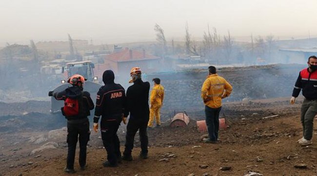 Niğde'de ahırda çıkan yangında 171 kuzu öldü