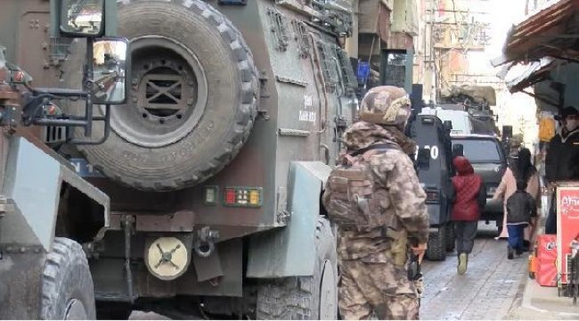 Diyarbakır'da terör operasyonu: 11 gözaltı