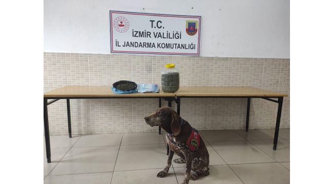 İZMİR İzmir'de uyuşturucuya 2 gözaltı