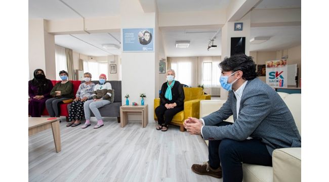 İzmir kanser hastası kadınları Umut Atölyesi’nde ağırlıyor