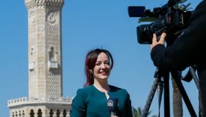 İzmirli gazeteci Efsun Yılmaz, 'yaşam haberlerini' kitaplaştırdı