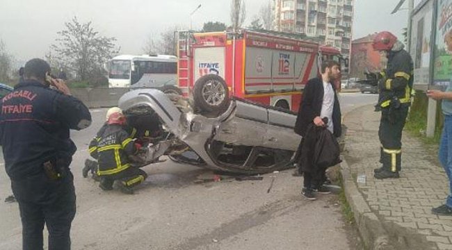Kaldırıma çarpan otomobil takla attı: 5 yaralı