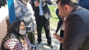 AK Parti İzmir Milletvekili Bekle, intihar eden piyade er Sarmaşık'ın ailesini ziyaret etti