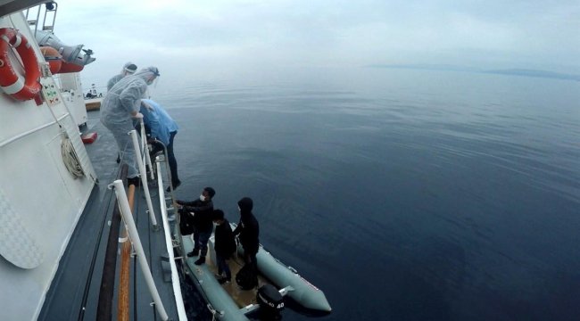 İzmir açıklarında 8 düzensiz göçmen kurtarıldı