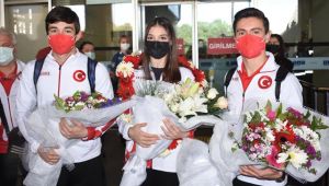 Sıla Karakuş, çiçeklerle karşılandı