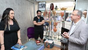  'Astarı yüzünden pahalı işlerle İzmir'i geriletiyorlar'