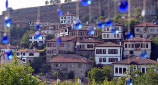Safranbolu'ya bayramda nüfusunun 3 katı turist geldi