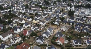 Almanya'da sel felaketinin ardından hala 20 bin hanede telefon bağlantısı bulunmuyor