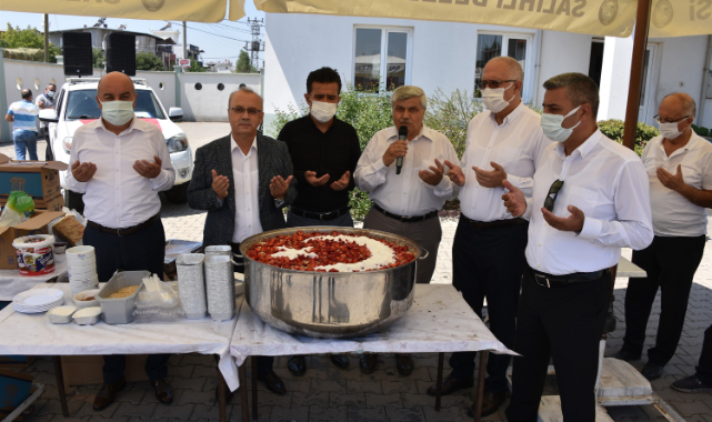 Başkan Kayda Personeline Aşure İkram Etti