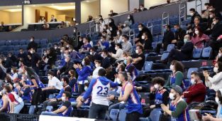 Basketbol salonları yüzde 50 kapasiteyle seyircilere açılacak