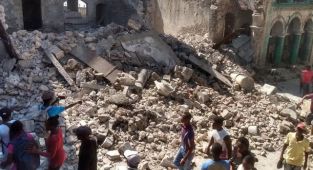 Depremde ölenlerin sayısı 1419'a yükseldi