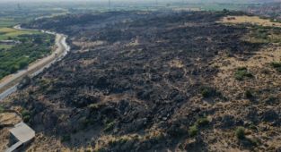 Doğaköy’de yangın çıktı