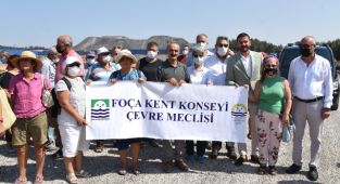 Foçalılar cüruf depolama alanına ve yangınlara tepki gösterdi