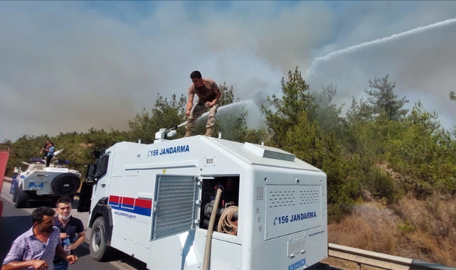 Hatay'da yangının kontrol altına alındığı bölgede soğutma çalışmaları sürüyor