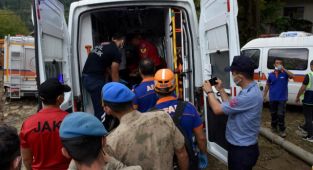 Karadeniz'deki sel felaketinde can kaybı 55'e yükseldi