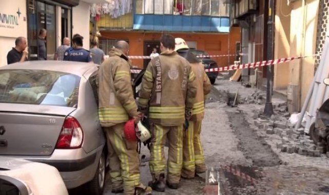 Kazı çalışması sırasında elektrik kabloları patladı: 1 yaralı