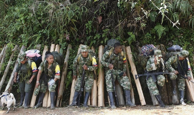 Kolombiya'da FARC'ın yaklaşık 18 bin çocuğu silah altına aldığı ortaya çıktı