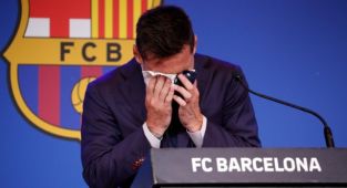 Messi ağlayarak veda etti