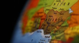 Nijerya'da 'yanlışlıkla gübre atıldığı' belirtilen yemekten yiyen 24 kişi hayatını kaybetti