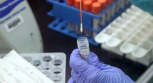 PCR negatif testi 18 yaş ve üzeri vatandaşlar için uygulanacak