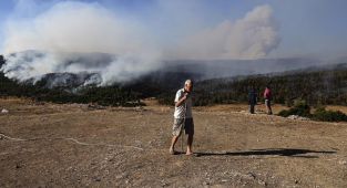 Yunanistan’da Orman Yangınları Sürüyor