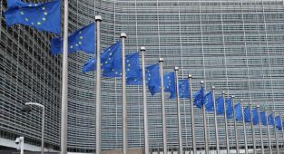 AB Komisyonu: Fransa'nın uğradığı muamele kabul edilemez