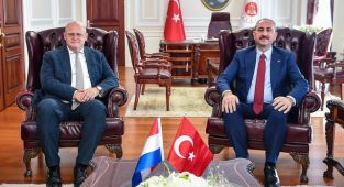 Adalet Bakanı Gül, Hollanda Adalet ve Güvenlik Bakanı Grapperhaus ile görüştü