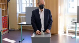 Almanya'daki genel seçimlerden Sosyal Demokrat Parti birinci çıktı