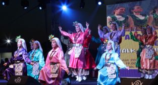 “Anadolu Kadınları Konak’ta” Halk Oyunları Festivali, İzmir’e renk kattı