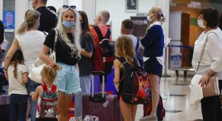 Antalya'ya hava yoluyla gelen turist sayısı 6 milyonu geçti