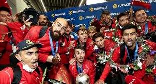 Avrupa Şampiyonu Ampute Futbol Milli Takımı yurda döndü