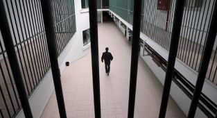 Avustralya'da 29 yıllık kaçak mahkum, Kovid-19 salgınında işsiz kalınca teslim oldu