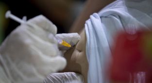 Bakan Bilgin ile işçi ve işveren sendikaları genel başkanlarından aşılanma çağrısı