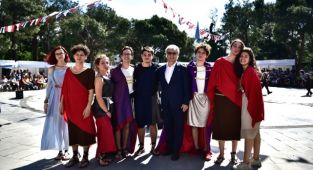 Bornova Belediyesi’nden gençlere tiyatro eğitimi