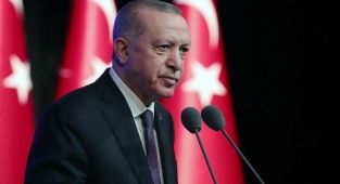 Cumhurbaşkanı Erdoğan: Yunanistan'dan hak ve menfaatlerimize saygı göstermesini bekliyoruz