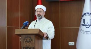 Diyanet İşleri Başkanlığına Prof. Dr. Ali Erbaş yeniden atandı