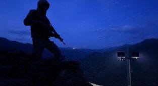 Diyarbakır'da bombalı saldırı hazırlığındaki PKK'lı terörist yakalandı