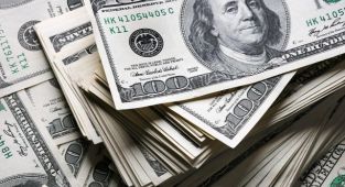 Dolar tüm zamanların rekorunu kırdı, 8,9577'yi gördü