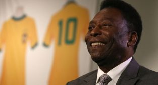  Efsane futbolcu Pele yoğun bakım ünitesinden çıkarıldı