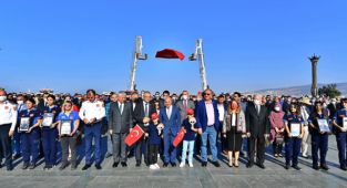 “Hem İzmir’e hem de ülkemize umut olmayı başardık”